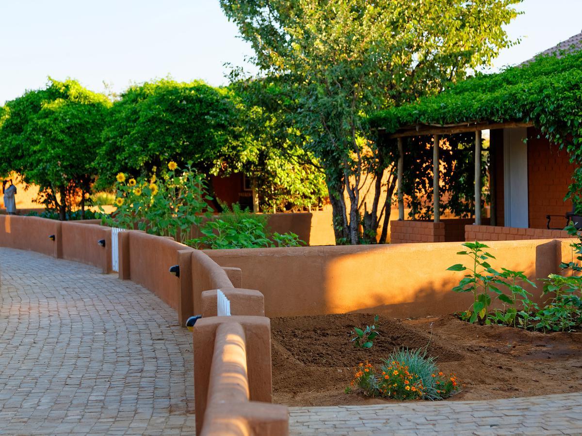 Gondwana Damara Mopane Lodge Mopane Pos ภายนอก รูปภาพ