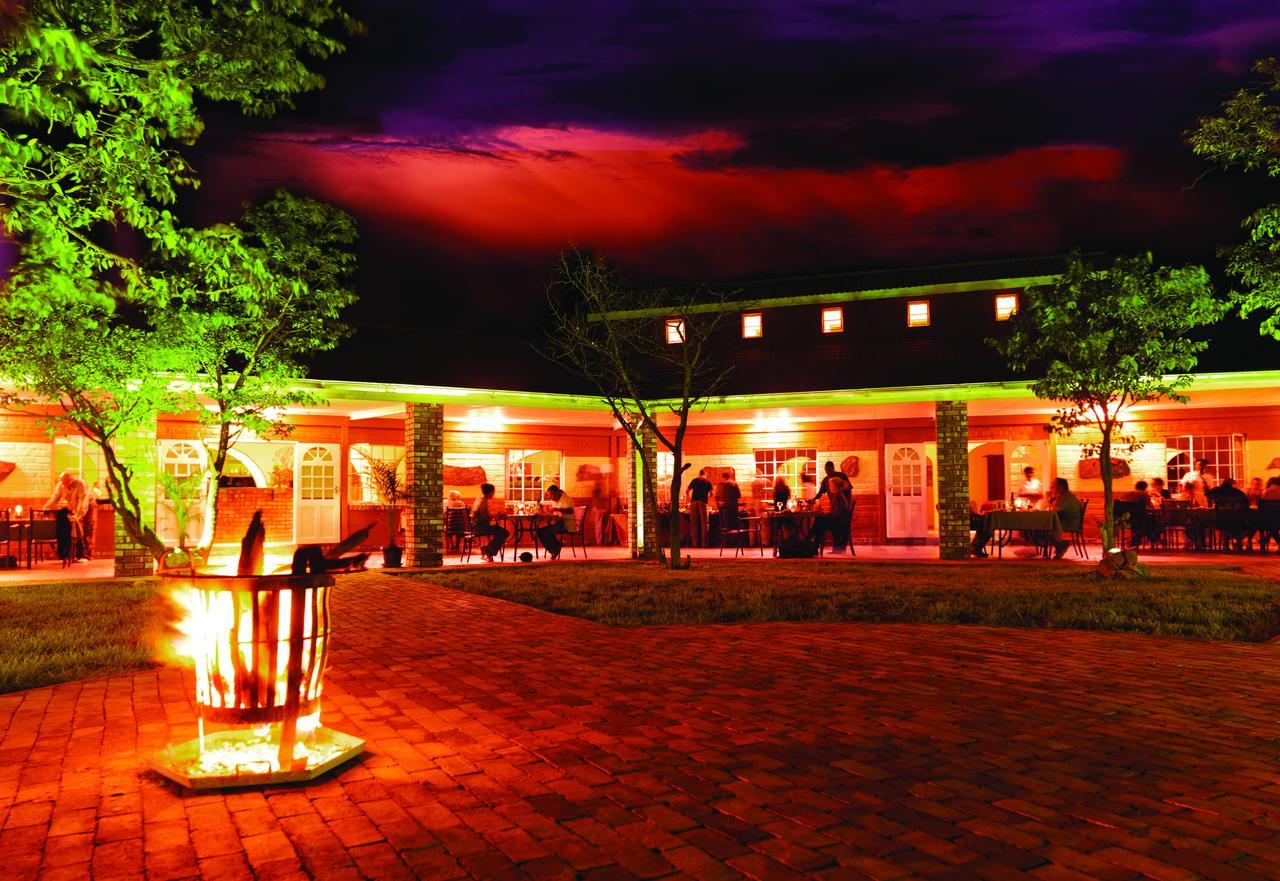 Gondwana Damara Mopane Lodge Mopane Pos ภายนอก รูปภาพ